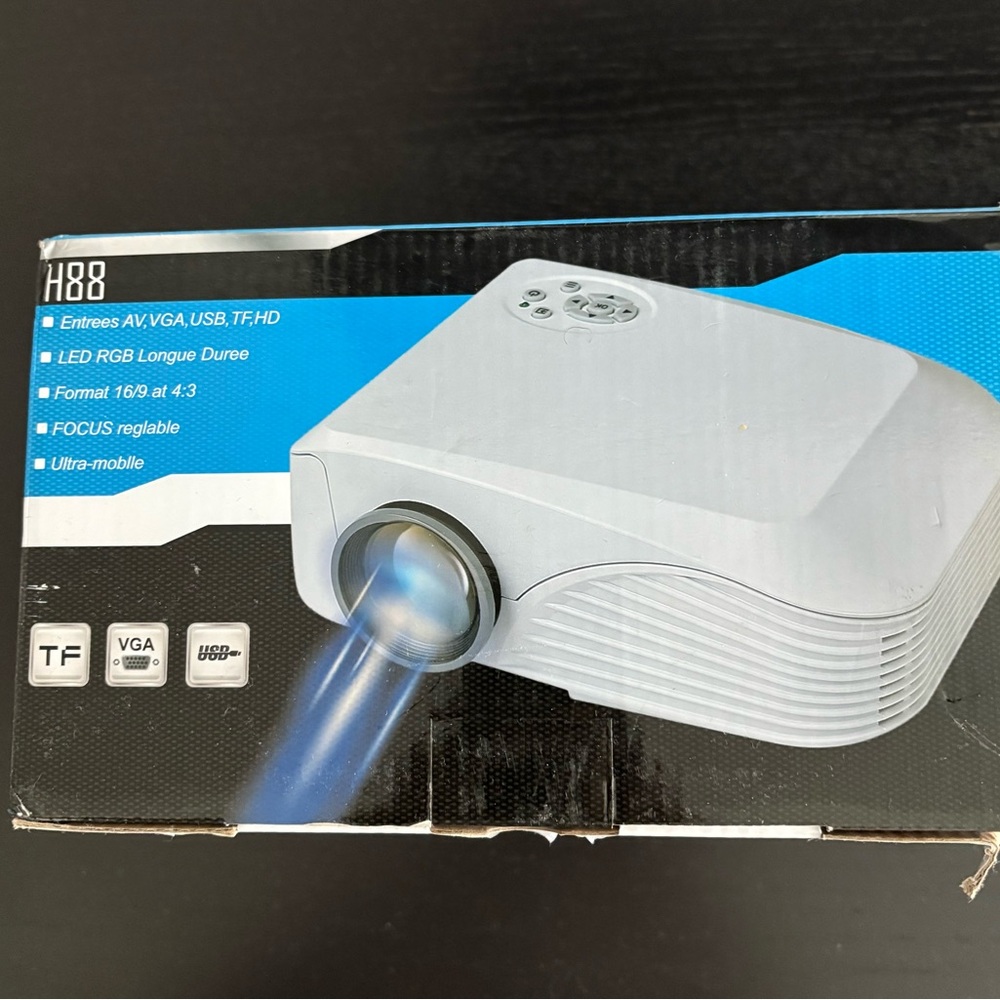 H88 Portable Projector with LED RGB